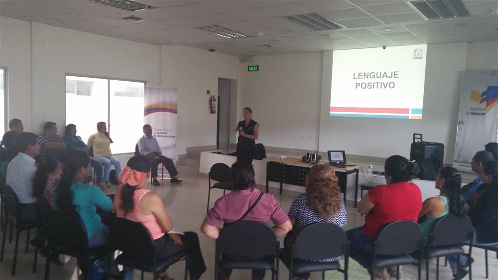Awareness speech on positive language to workers of the Ministry of education © FENEDIF