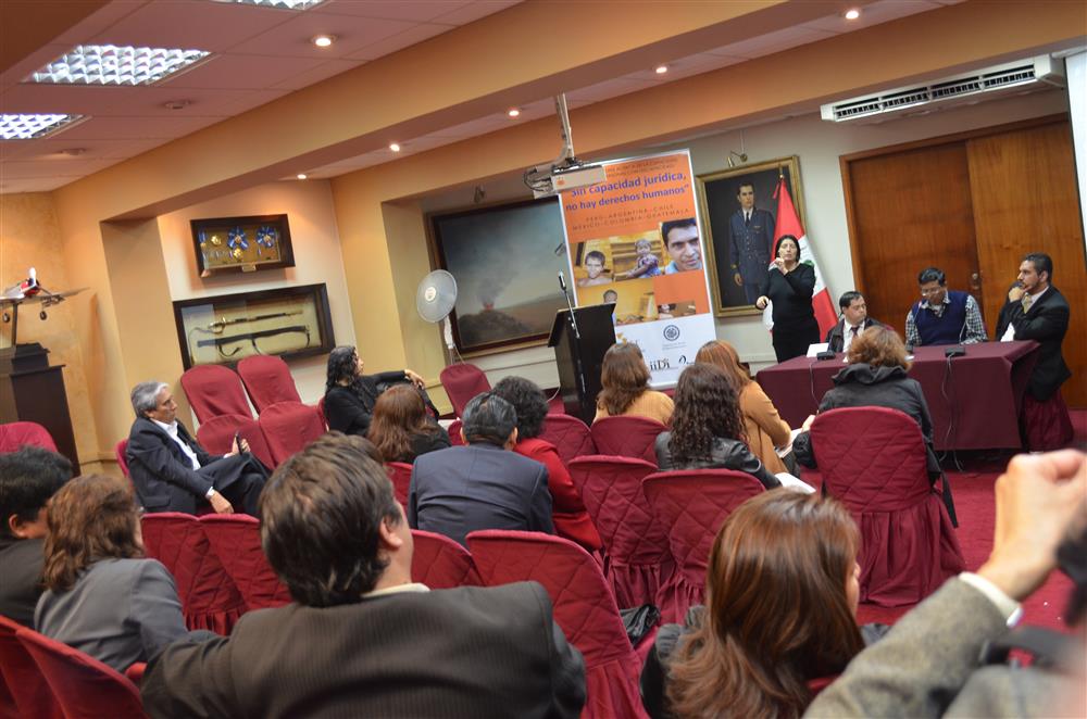 Members of the Peruvian justice system attend a project workshop at the Congress of the Republic of Peru. © The Trust for the Americas 